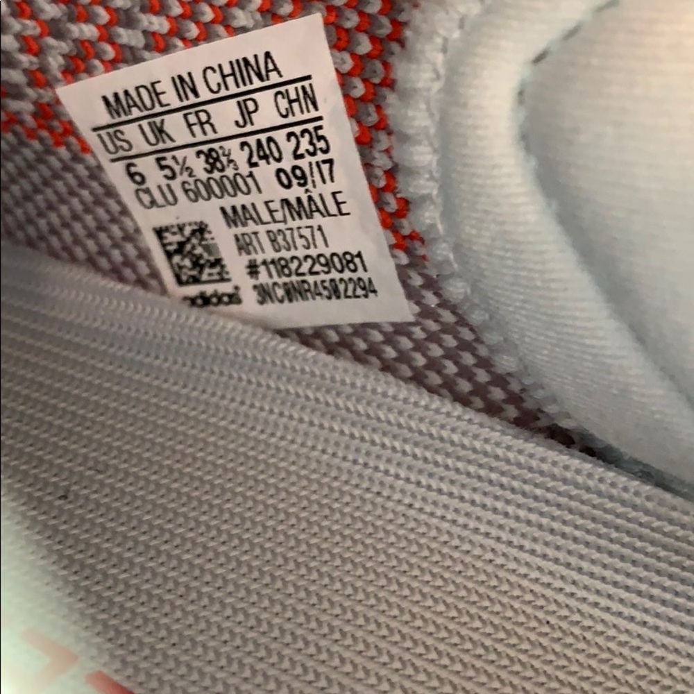 Yeezy boost 350 V2 “Blue tint” - Picture 3 of 7